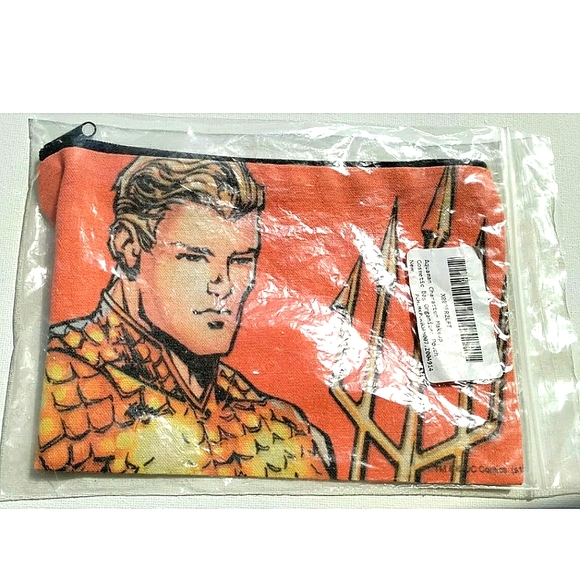 NEW! DC Vintage Aquaman Cosmetic Makeup Bag / Pouch. Small Items, Pencils, etc., - Picture 3 of 5
